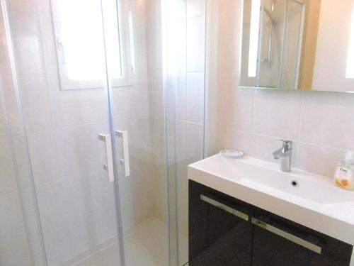 Maisonnette Urielle tesisinde bir banyo