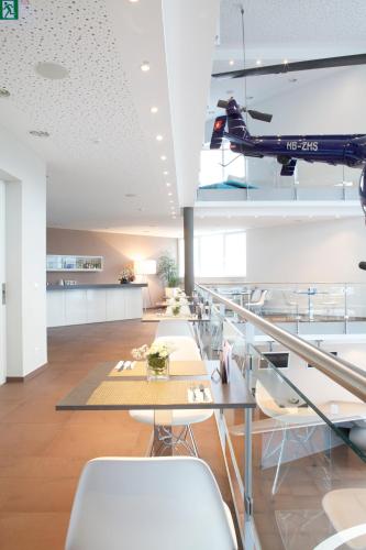 Φωτογραφία από το άλμπουμ του Aircraft Hotel & Events σε Neuhausen ob Eck