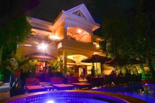 Kolam renang di atau dekat dengan Villa Grange