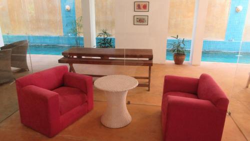 Posezení v ubytování La Mer Apartments - 10 mins drive to Candolim beach - 20 mins from Panjim