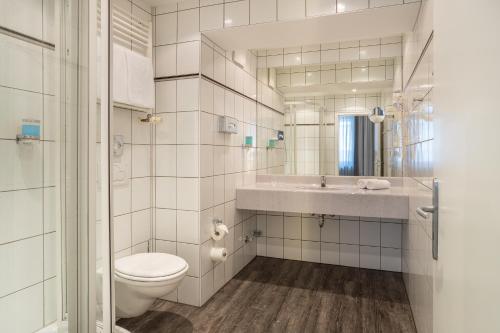 Koupelna v ubytování Ferrotel Duisburg - Partner of SORAT Hotels
