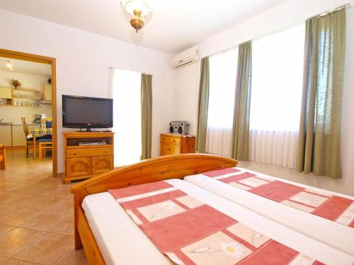 Apartments Dragica 1272