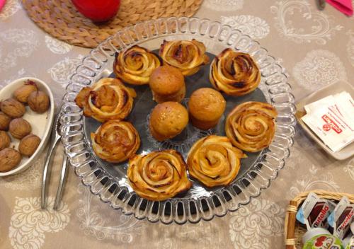a glass plate with pastries on a table at Casa Aquarela in Cogorno