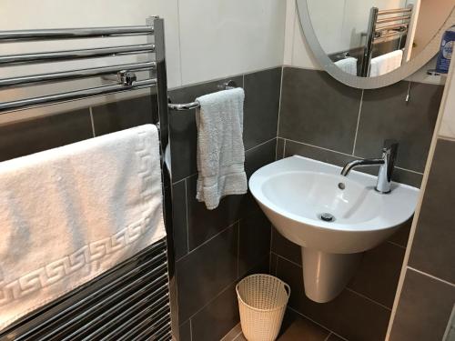 Bilik mandi di Sweet Suites Lytham