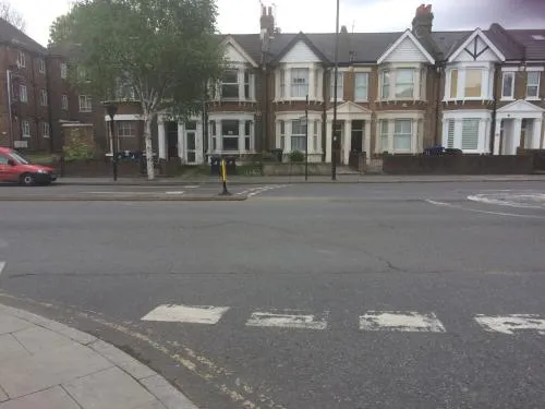 Spacious West London 2 Bedroom Apartment photo 26