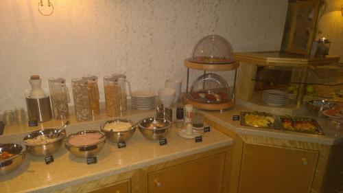 Makanan di atau berdekatan hotel