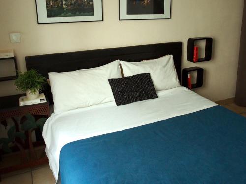 Appartement lumineux avec balcon au coeur de Paris