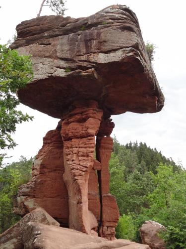 a large rock formation on top of a mountain at Ferienwohnung Rosentraum in Oberotterbach