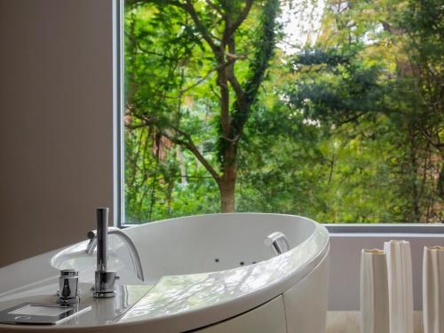 Ванная комната в The Grand Tarabya Managed by Accor