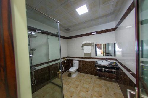 Een badkamer bij Mai Anh Hotel
