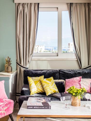 One-Bedroom Apartment with Terrace and Sea View