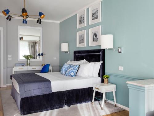 One-Bedroom Apartment with Terrace and Sea View