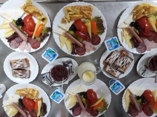 Mad på pensionatet eller i nærheden