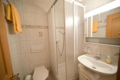 Koupelna v ubytování Haus Perelia C
