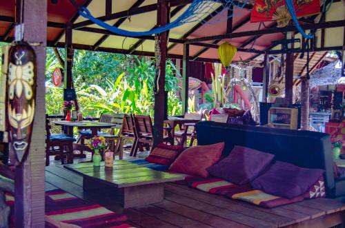 パヤム島にあるSabai Sabai Beach Bungalowsのギャラリーの写真