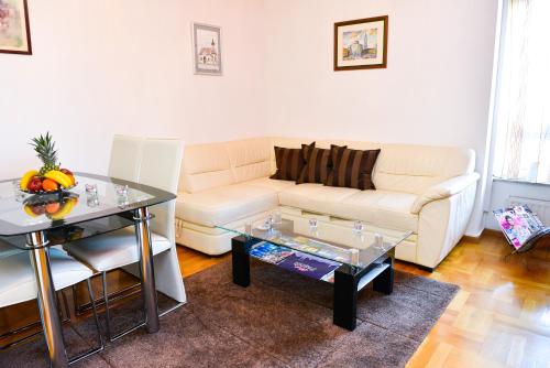 F&T Apartment-Place2be