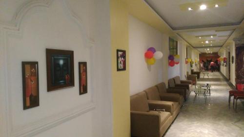 Zona de estar de New Hotel Shiva