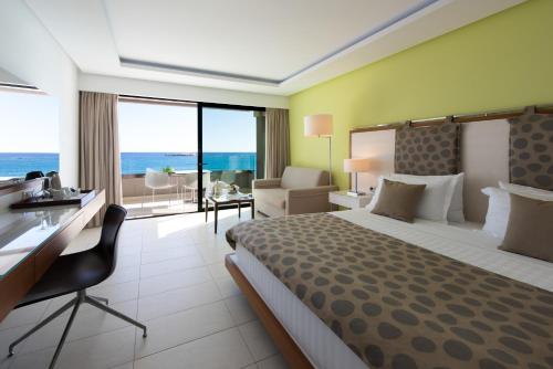 Alimounda Mare Hotelにあるベッド