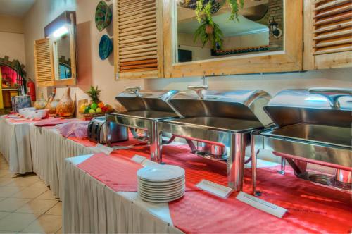 Comida en o cerca de este hotel