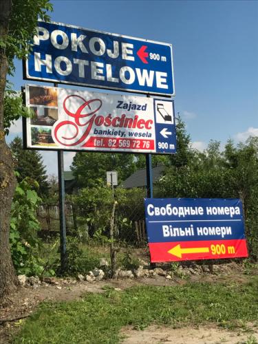 Certifikát, hodnocení, plakát nebo jiný dokument vystavený v ubytování Zajazd Gościniec