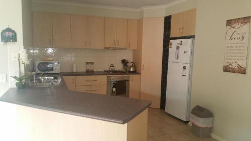 A kitchen or kitchenette at Annesley Central