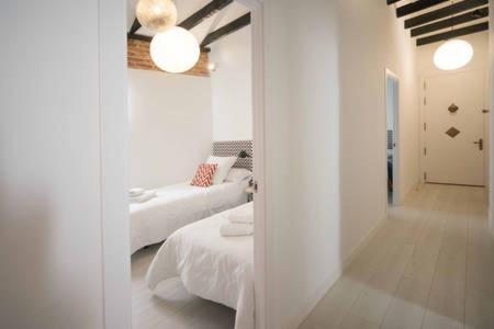 Lova arba lovos apgyvendinimo įstaigoje Premium Piso Loft de 3 habitaciones en centro histórico