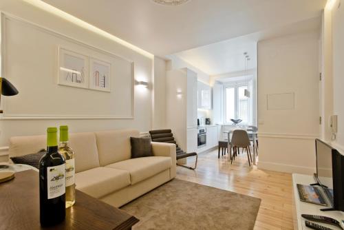 BmyGuest - Exclusive Downtown Apartment