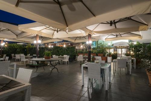 Εστιατόριο ή άλλο μέρος για φαγητό στο Magri's Hotel