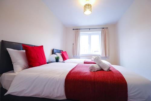 Un pat sau paturi într-o cameră la Royal Oak Home