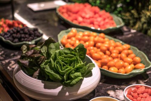 Jídlo v hotelu nebo okolí