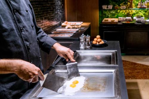 Jídlo v hotelu nebo okolí