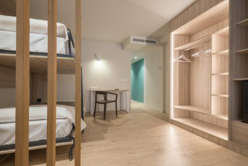  Hotel & Aparthotel Cosmos -  Room  picture :   Shower    Safety deposit box    TV                           