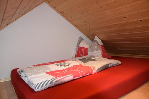 Ένα ή περισσότερα κρεβάτια σε δωμάτιο στο Ferienwohnungen Unterweger