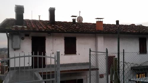 Edificio en el que se encuentra el hostal o pensión