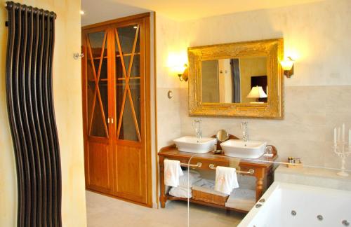 Vonios kambarys apgyvendinimo įstaigoje Hotel Selba d'Ansils