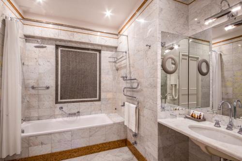 Kupaonica u objektu Hotel Alexandra