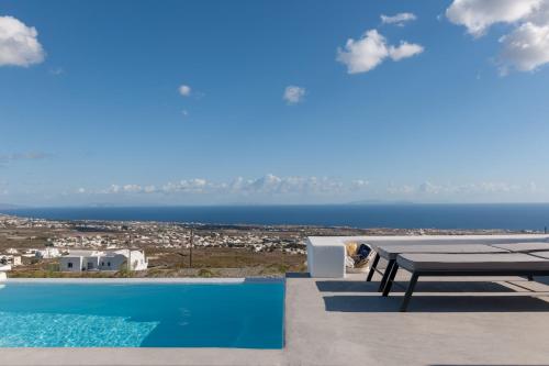 Бассейн в Sandy & Salty Villas или поблизости