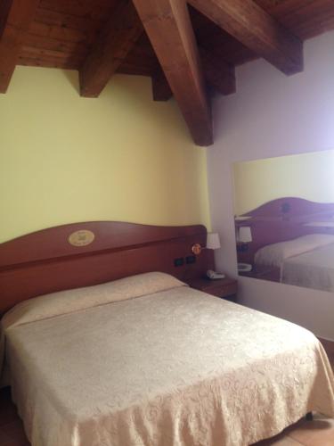 Katil atau katil-katil dalam bilik di Hotel Conte Luna