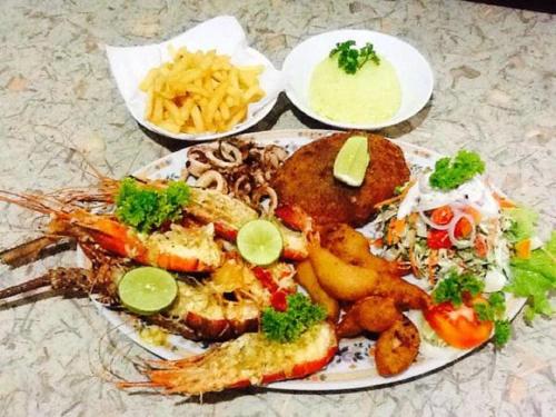 Đồ ăn tại/gần khách sạn