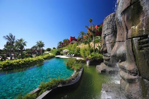 a river at the disneyland resort at Asia Gardens Hotel & Thai Spa, a Royal Hideaway Hotel in Finestrat