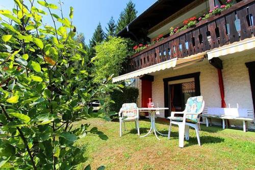Κήπος έξω από το Appartementhaus Schwarzwaldblick