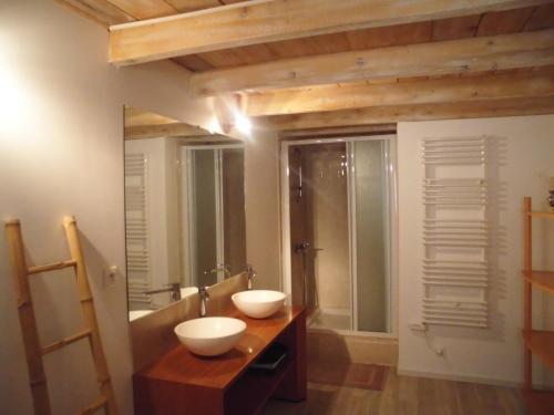Phòng tắm tại L' Oliveraie De Plérimond