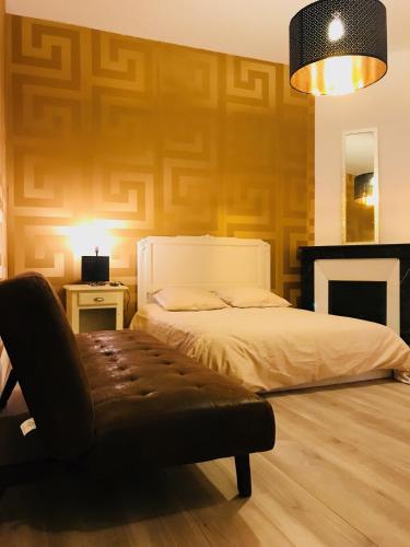 Katil atau katil-katil dalam bilik di Luxury Suite Lilas 2