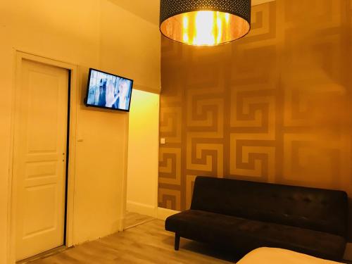 Televisyen dan/atau pusat hiburan di Luxury Suite Lilas 2