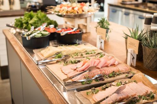 Jídlo v hotelu nebo okolí