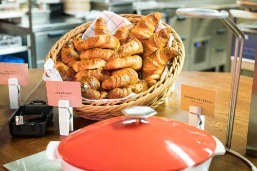 Jídlo v hotelu nebo okolí