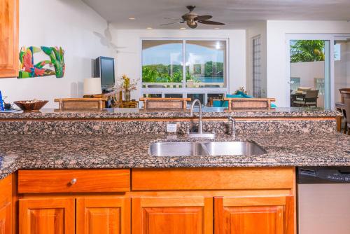Dapur atau dapur kecil di Coral Vista #3 Home
