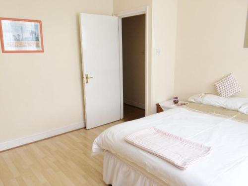Spacious West London Apartment