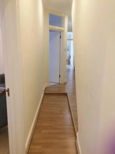 Spacious West London 2 Bedroom Apartment photo 13