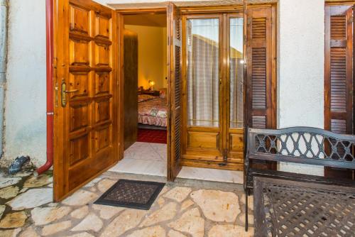 Φωτογραφία από το άλμπουμ του Elatos Rooms στο Μικρό Χωριό